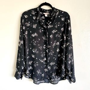 Delicate Floral Pattern Button-up Top